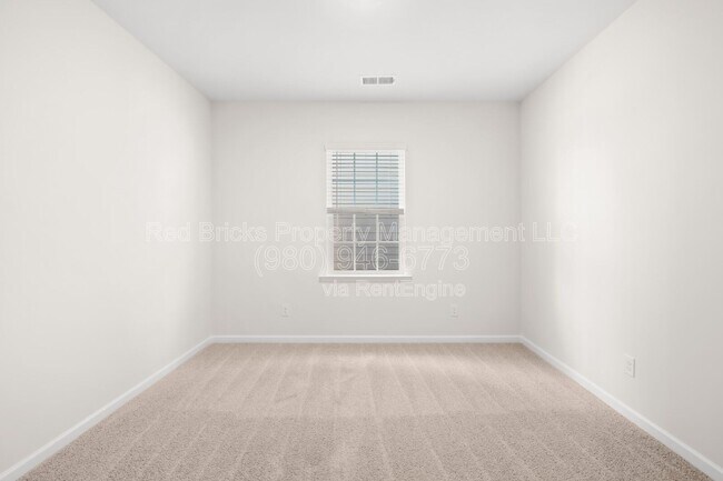 Building Photo - 1312 Secrest Cmns Dr