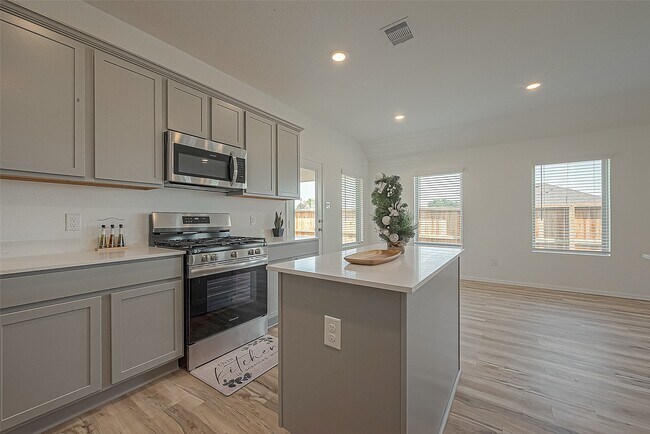 Building Photo - 5314 Sleepy Fox Ln