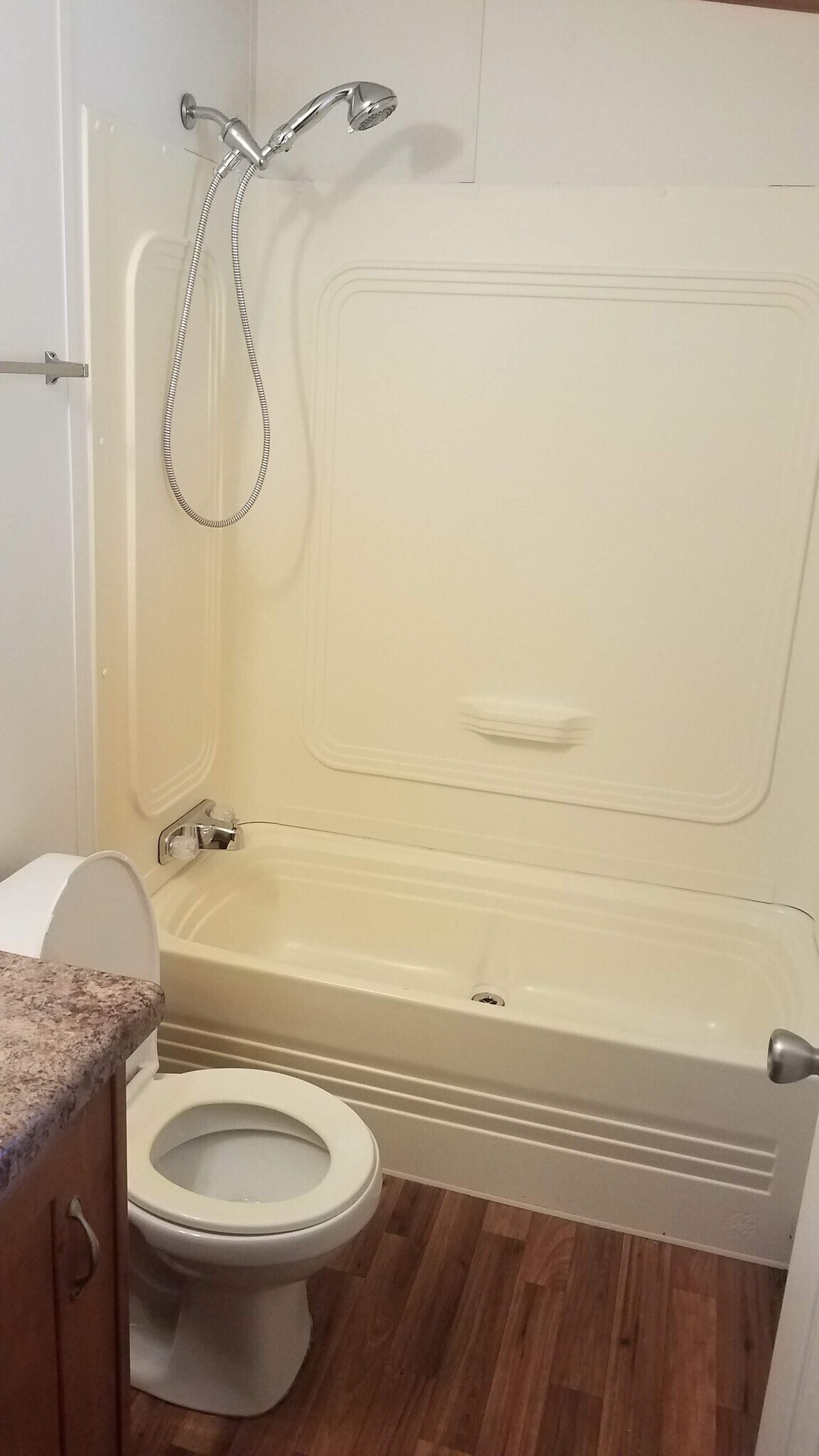 2,. Bathroom - 3108 Medina Hwy