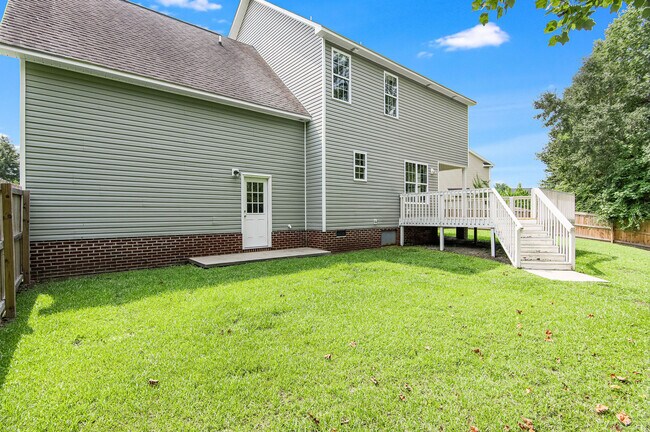 Building Photo - 107 McKinnon Pl