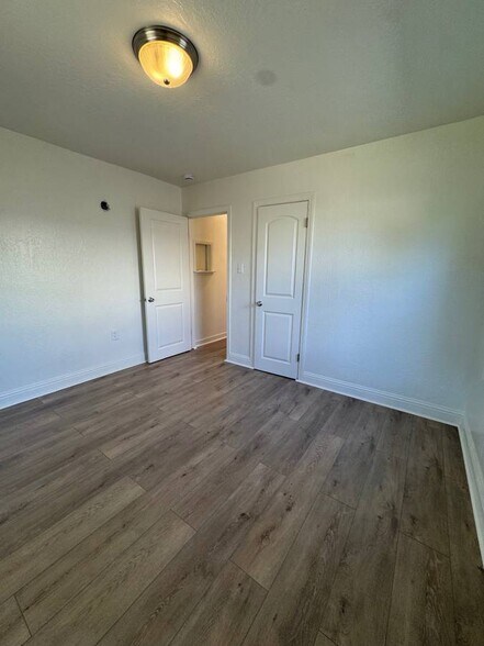 Building Photo - 3417 Brooks Ave