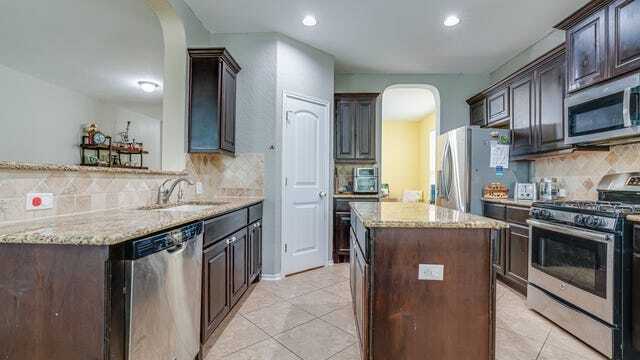 Building Photo - 12310 Red Maple Way