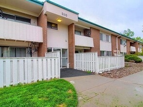 Building Photo - Gunbarrel Great 2 bed/2 bath Ground Floor Condo