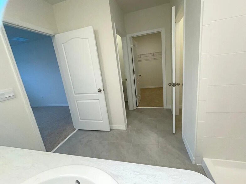 Building Photo - 2723 Palmbrooke Wy