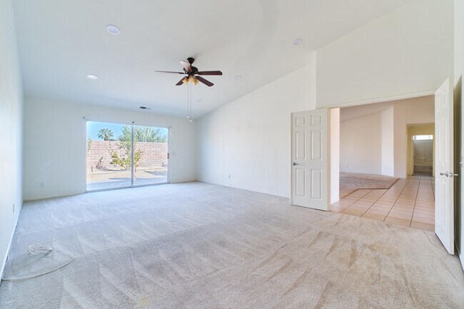 Building Photo - 47626 Calle Diamante