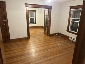 Building Photo - 32 Highland Ave