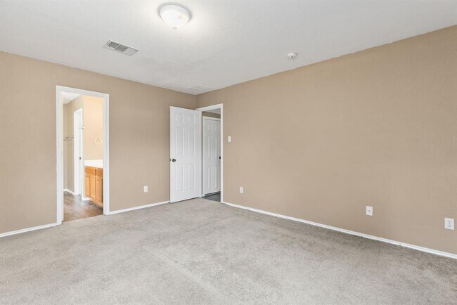 Building Photo - 3769 Castle Rock Dr