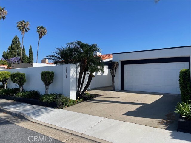 Building Photo - 10220 El Monterey Ave