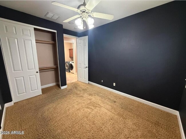 Building Photo - 421 W Wisteria Pl