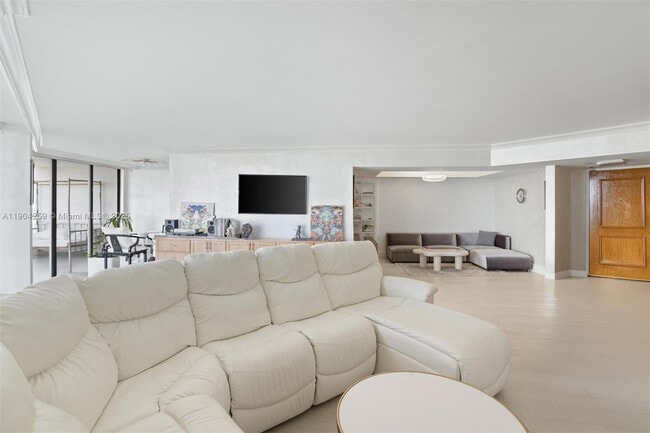 Building Photo - 19707 Turnberry Way