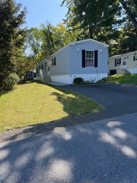 Building Photo - 76 Terrace Ct
