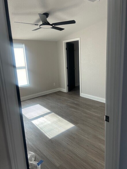 Building Photo - 4454 Lower Meadow Rd