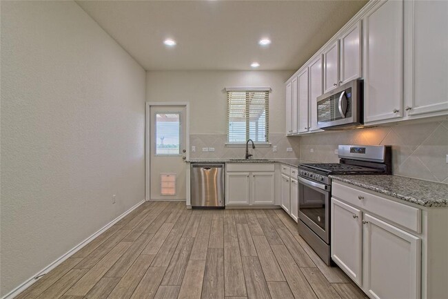Building Photo - 468 Perryville Lp