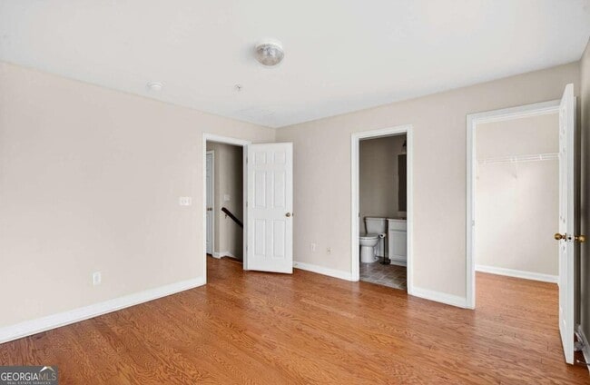 Building Photo - 438 Tioram Ln SE