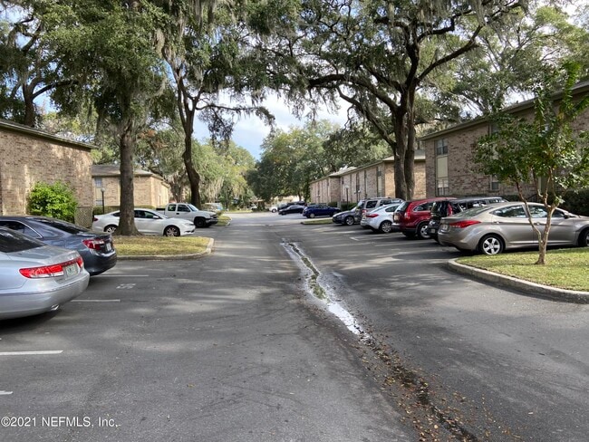 Building Photo - 1950 Paine Ave