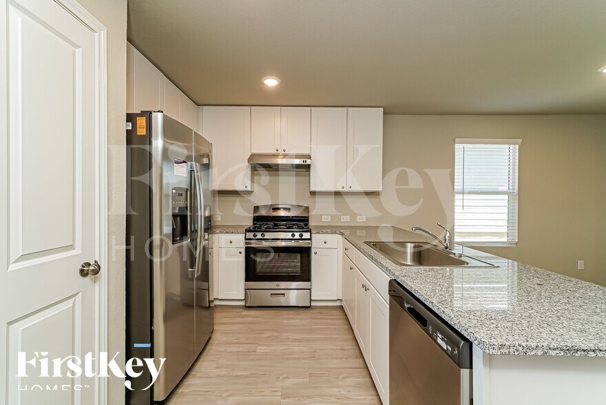 Building Photo - 10707 Prusiner Dr