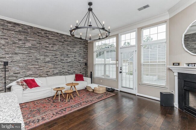 Building Photo - 42753 Stadler Ln