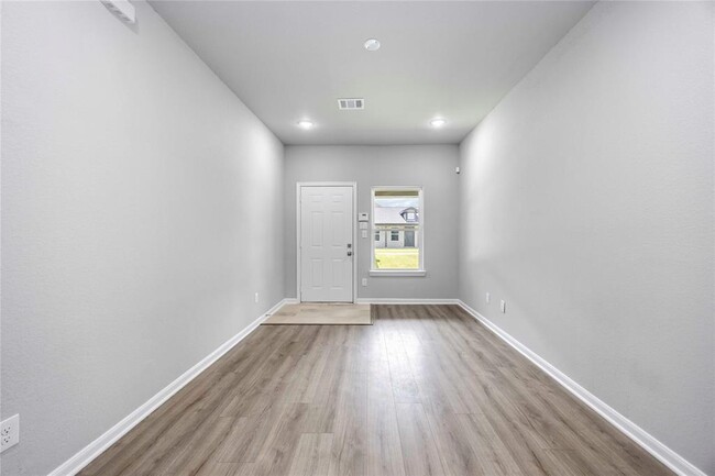 Building Photo - 8215 Lawler St