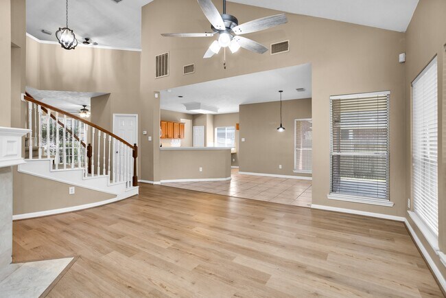 Building Photo - 20931 Deauville Dr