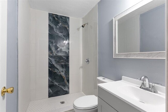 Building Photo - 16727 SE 91st St