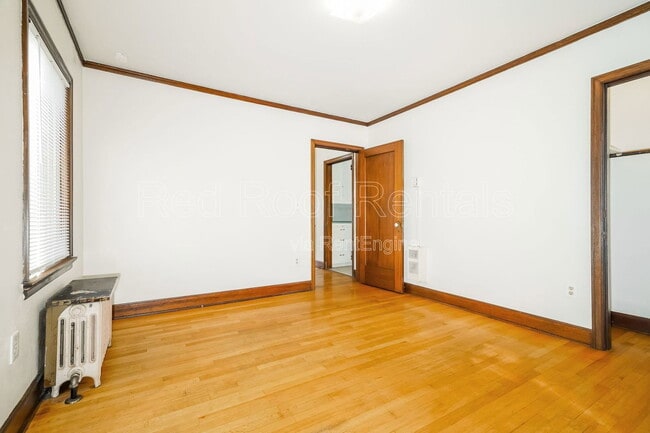 Building Photo - 1315-1325 6th Ave