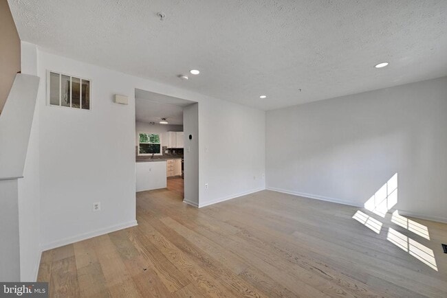 Building Photo - 7836 Foxfarm Ln
