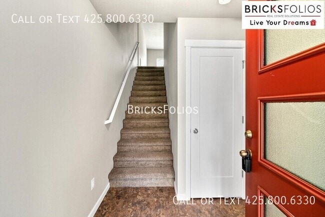 Building Photo - Beautiful Townhome For Rent in Olympia