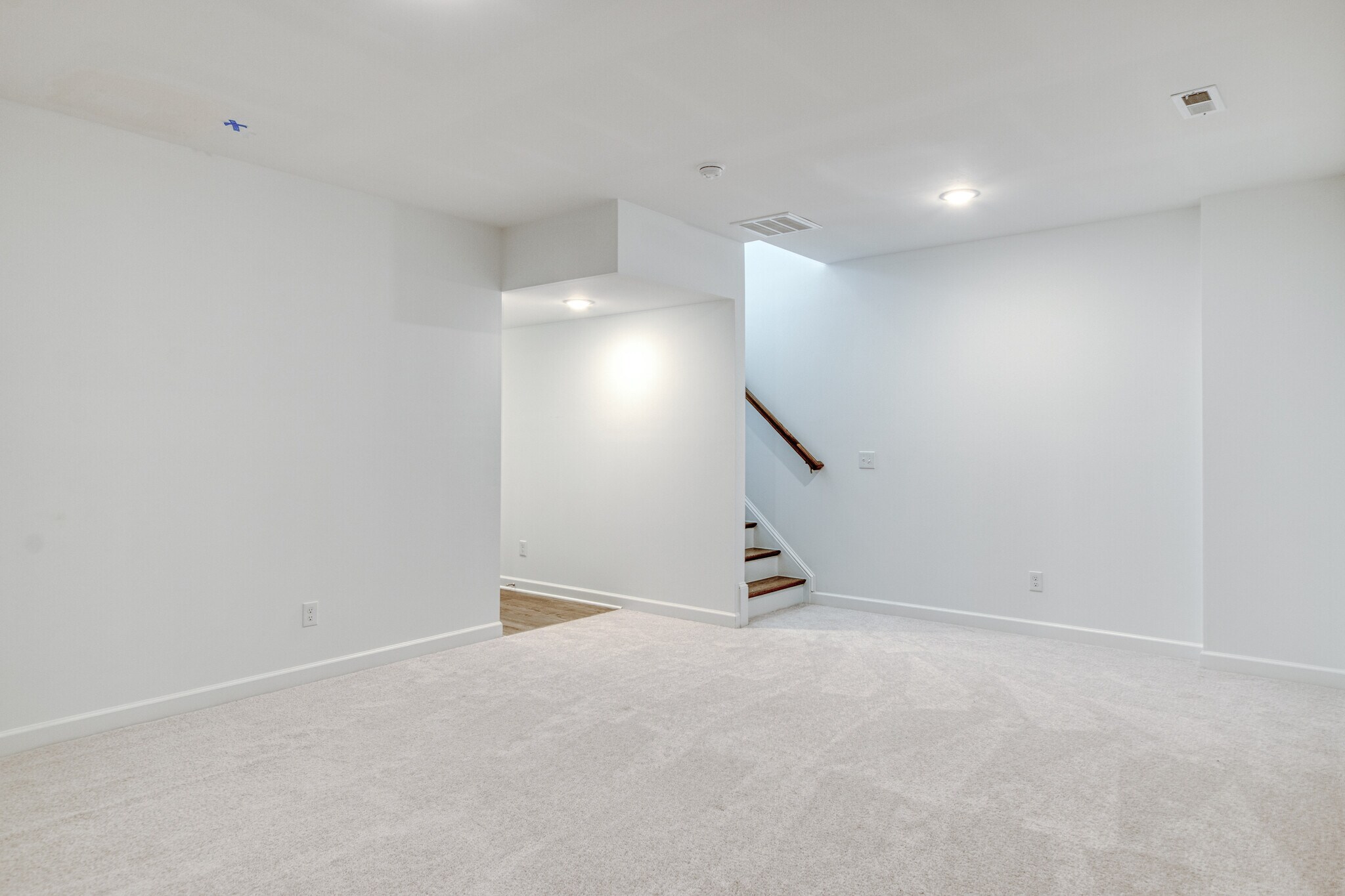 Building Photo - 223 Addison Ct