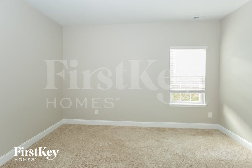 Building Photo - 111 Bunker Hill Ln