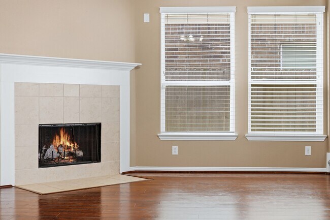 Building Photo - 2716 Sunshade Ct