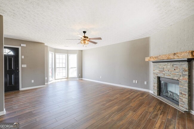 Building Photo - 130 Chastain Loop