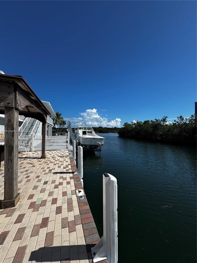 Building Photo - 228 Orchid St