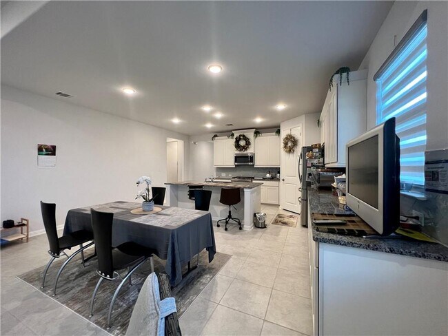 Building Photo - 2757 Bocelli Pl