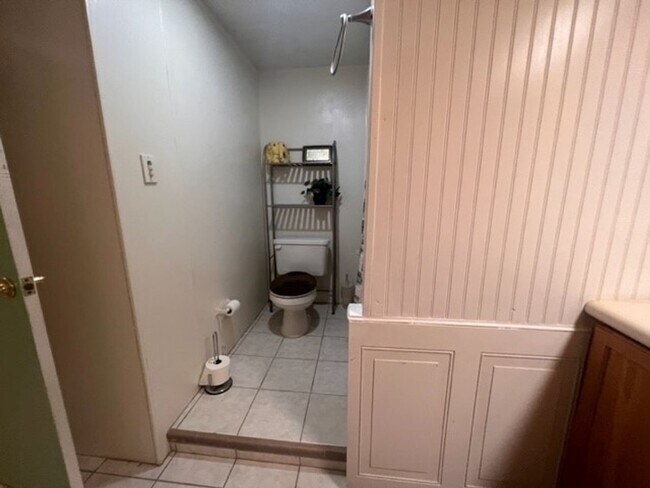 Building Photo - 4 Bedroom doublewide with Garage/Workshop ...