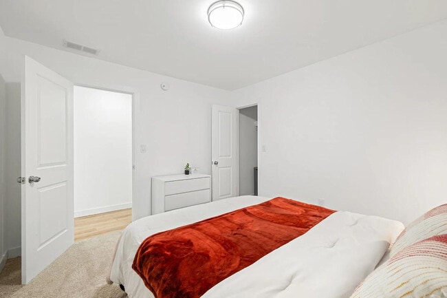 Building Photo - 1019 Central Ave