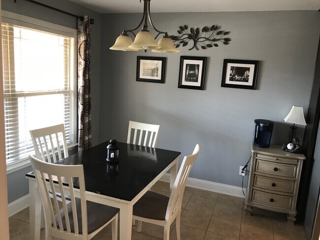 Building Photo - 126 Kenton Ln