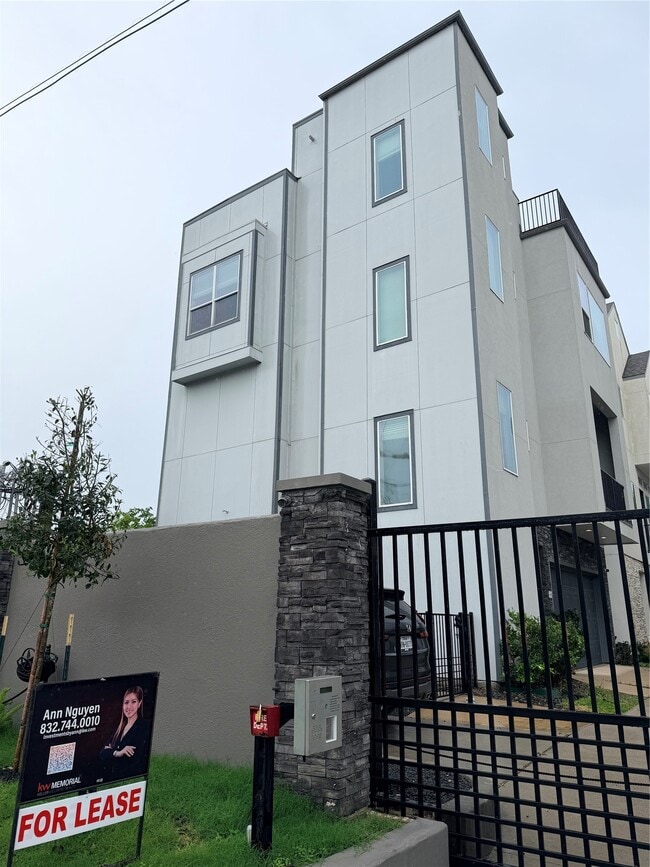 Building Photo - 8409 Hempstead Rd