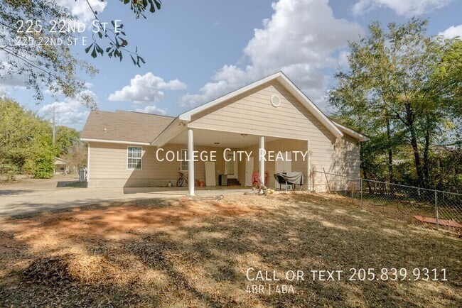 Building Photo - 225 22nd E St