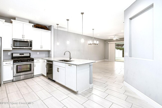 Building Photo - 7644 Loren Cove Dr