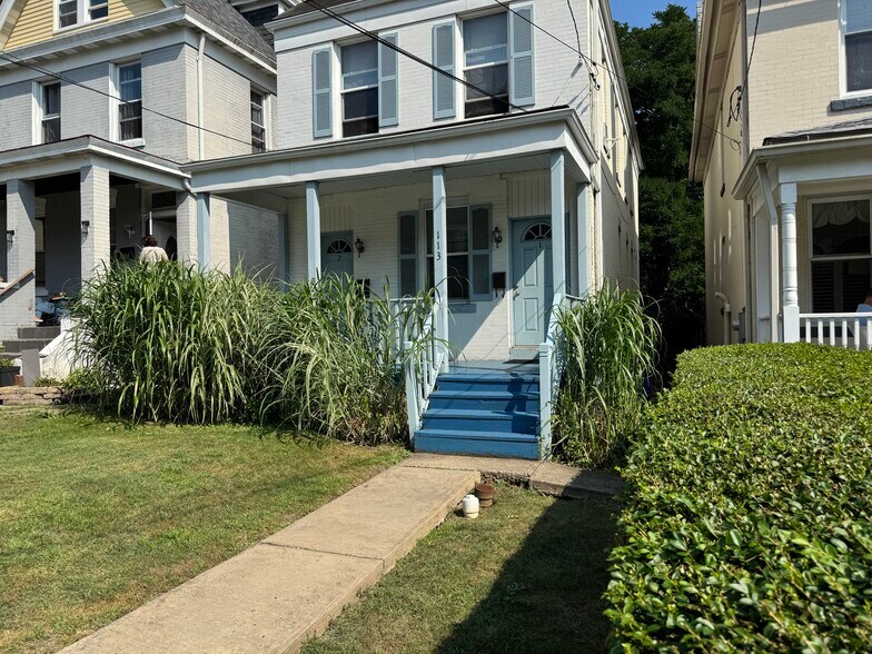 Building Photo - 113 Ivy St