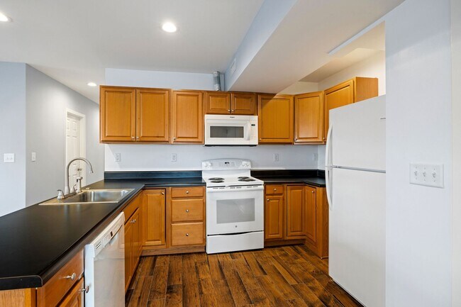 Building Photo - 6 N 18th St