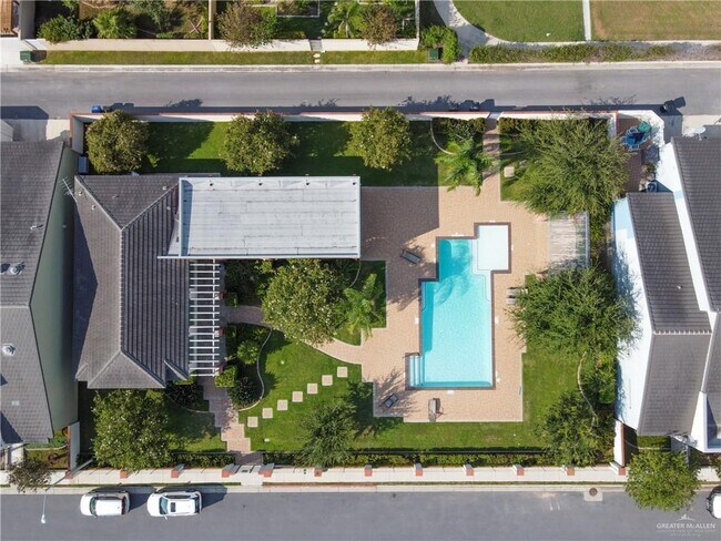 Building Photo - 37 Providence Ave