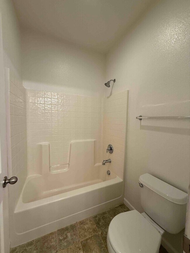 Building Photo - Great 3 Bedroom In Elk Grove