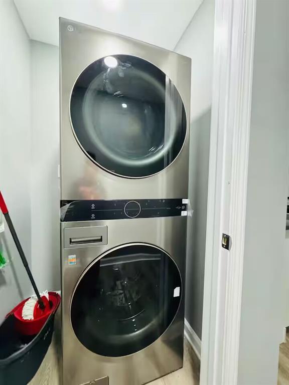 Building Photo - 500 Denham St