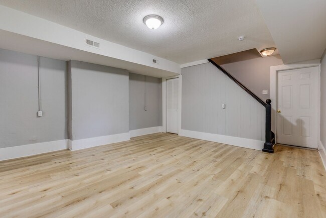 Building Photo - shad3162-3164