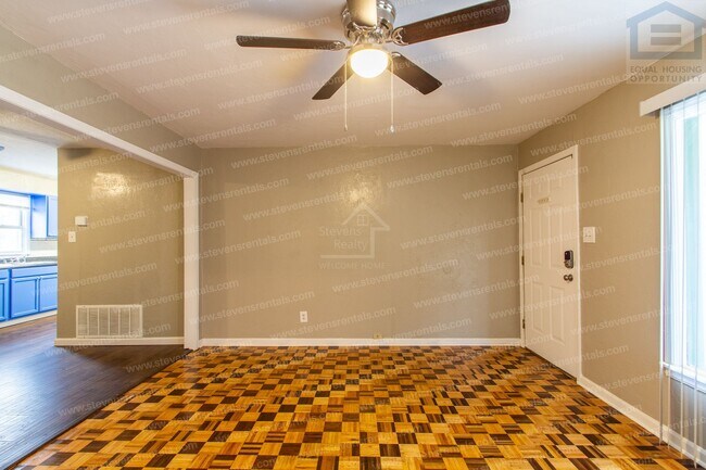 Building Photo - 2206 NW 19th St