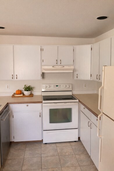 Building Photo - 2505 Cisar Ct