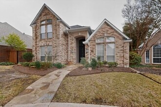 Building Photo - 1936 Gansett Dr