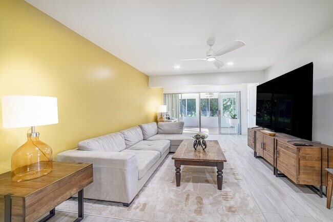 Building Photo - 2920 SW 15th St