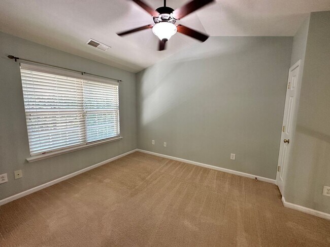 Building Photo - Exclusively Offered by Muse Realty Rentals...
